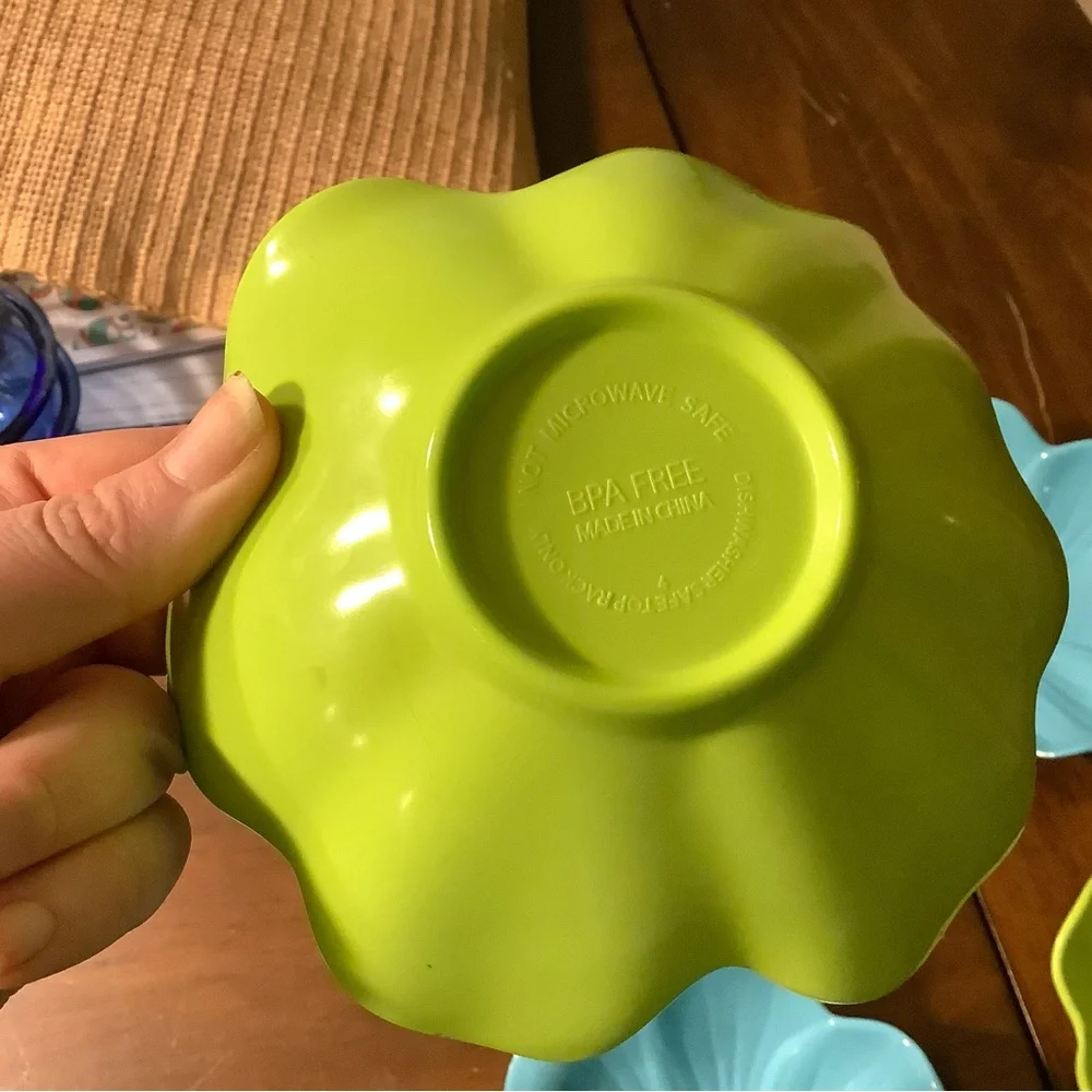 Vibrant Floral Serveware Set in Green and Blue